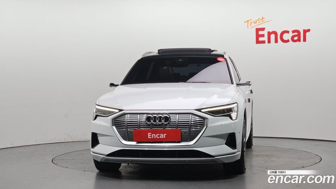 Audi e-tron 2021