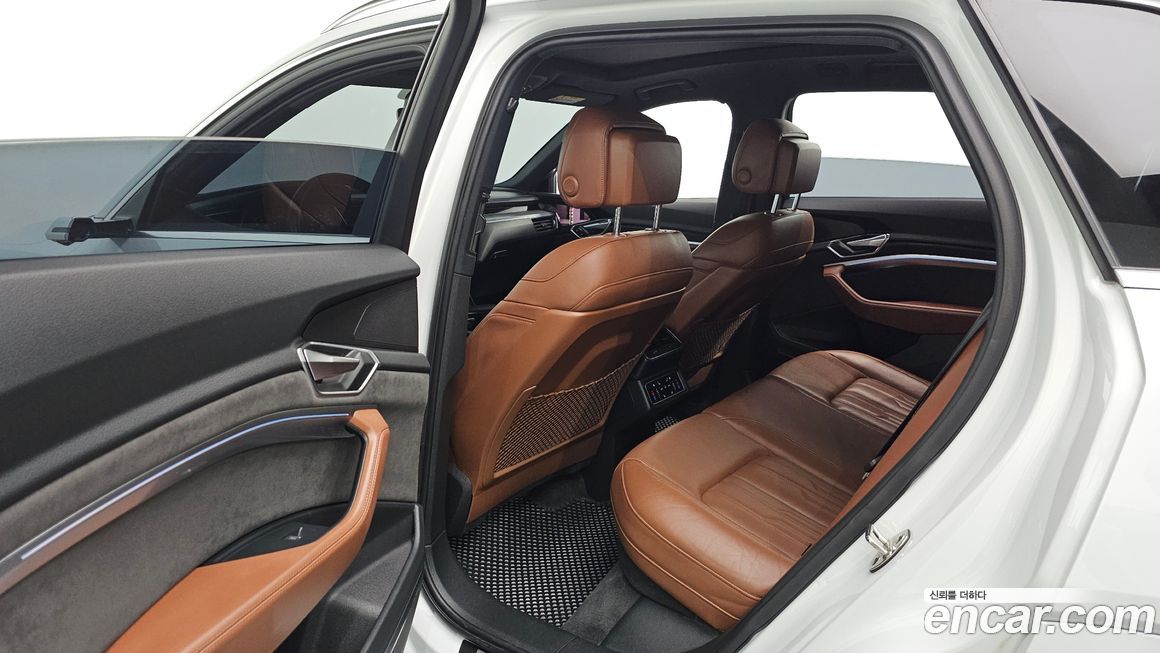 Audi e-tron 2021