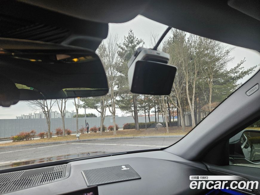 BMW 5-Series 2024