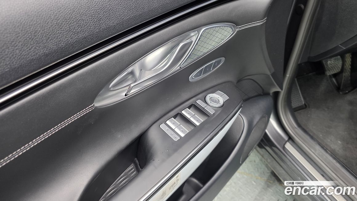 Genesis GV70 2021