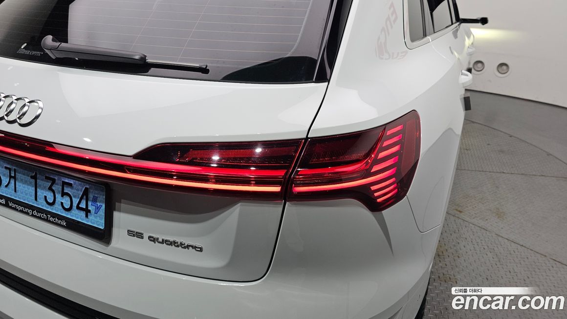 Audi e-tron 2021