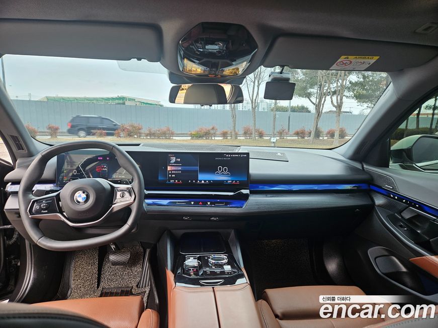BMW 5-Series 2024