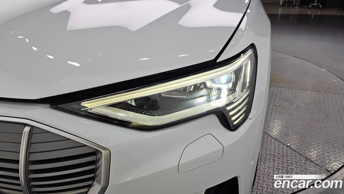 Audi e-tron 2021