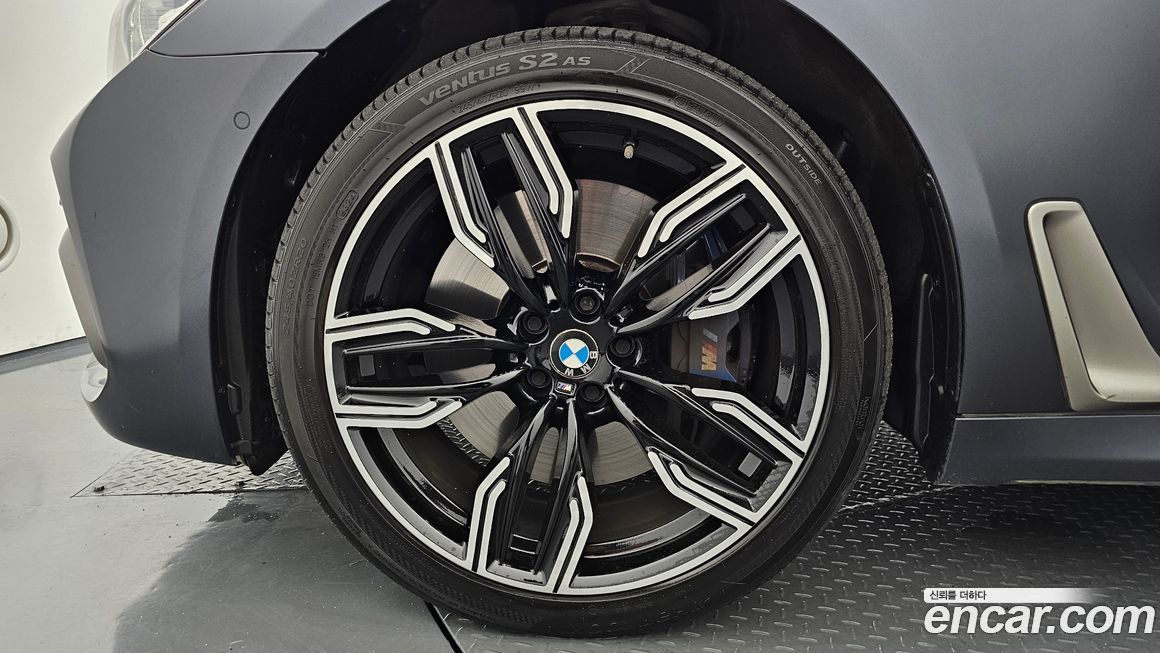 BMW 7-Series 2018
