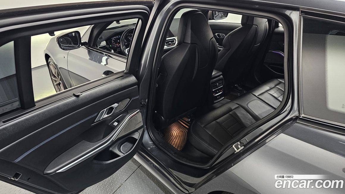 BMW 3-Series 2021