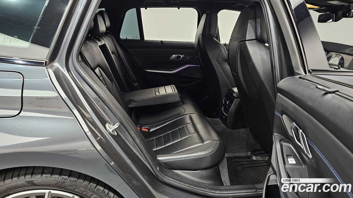 BMW 3-Series 2021