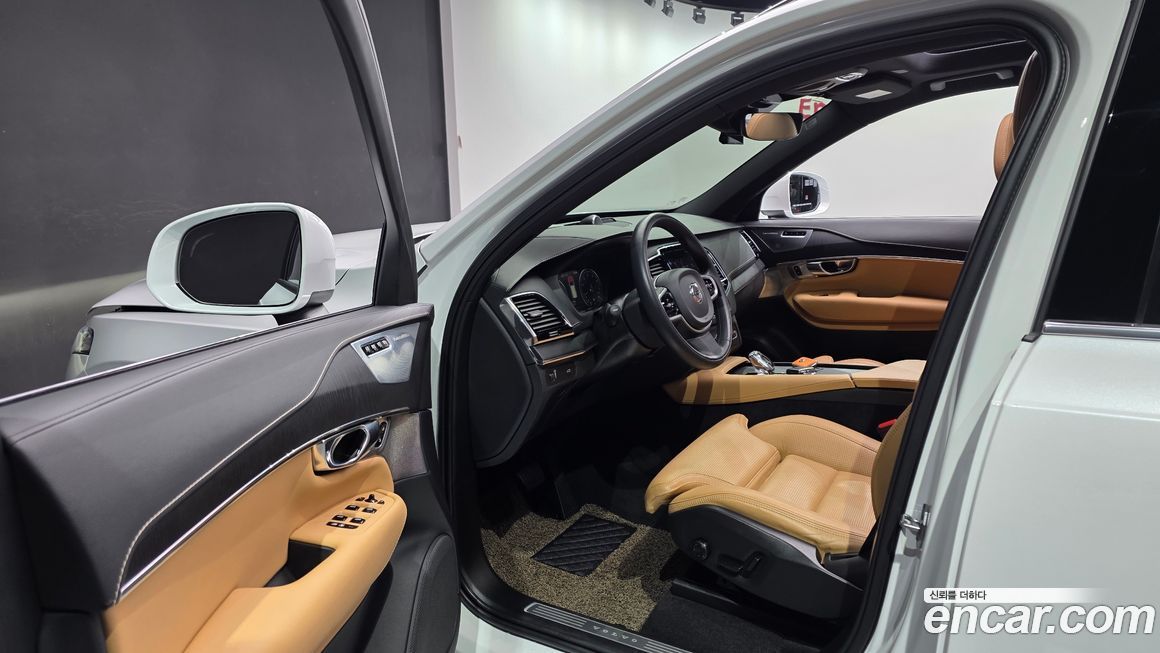 Volvo XC90 2021