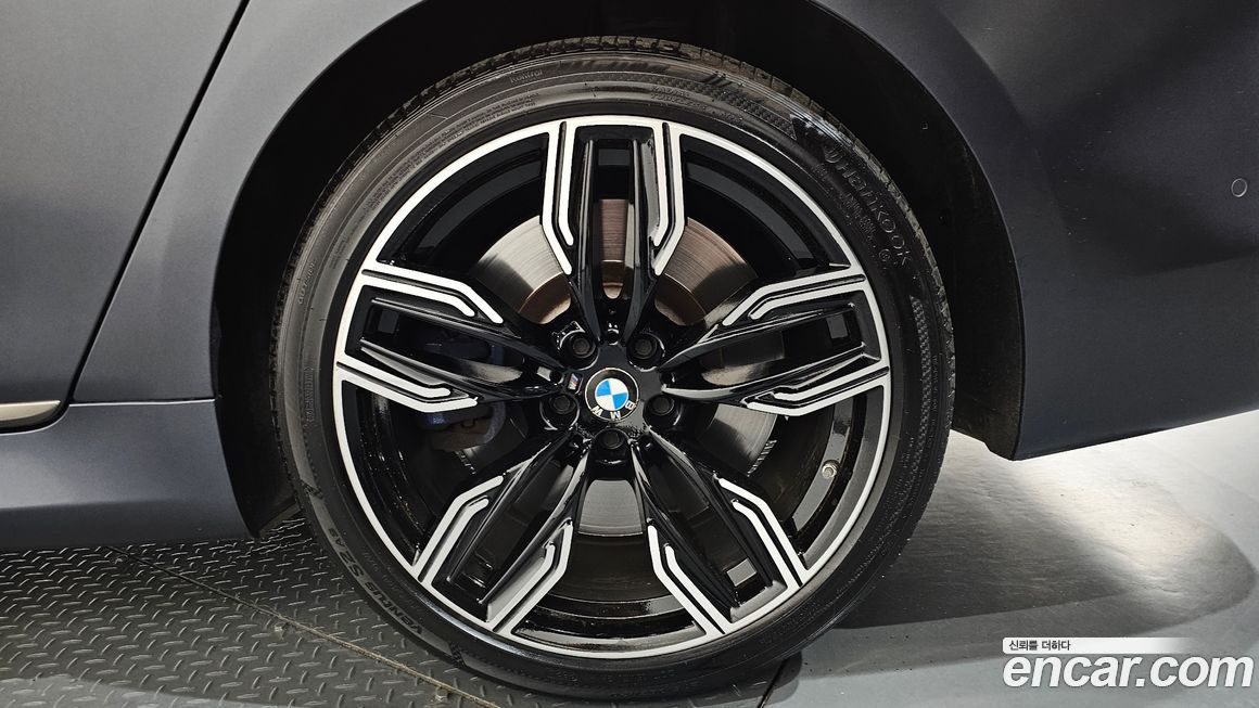 BMW 7-Series 2018
