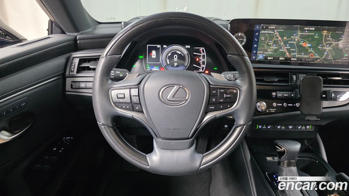 Lexus ES 2023