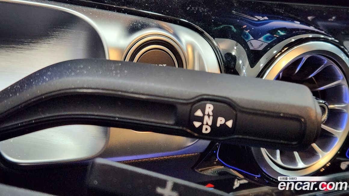 Mercedes-Benz EQB 2026
