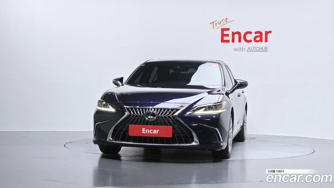 Lexus ES 2023