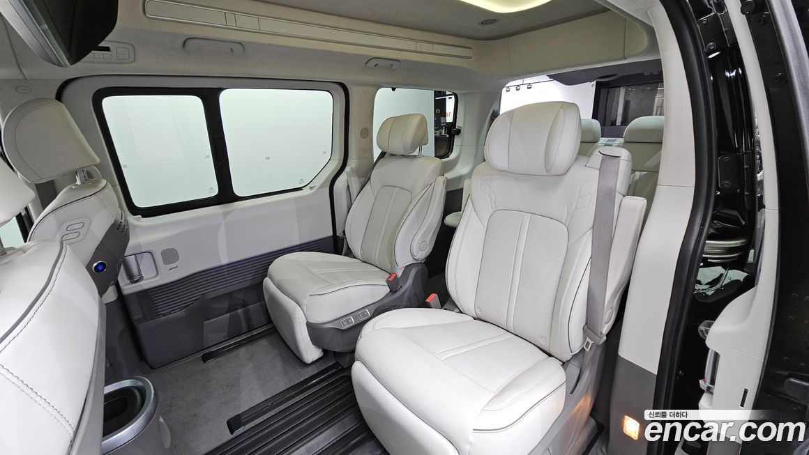 Hyundai Staria 2024
