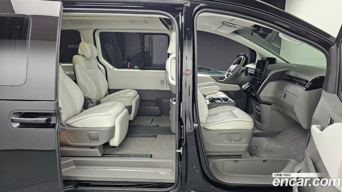 Hyundai Staria 2024
