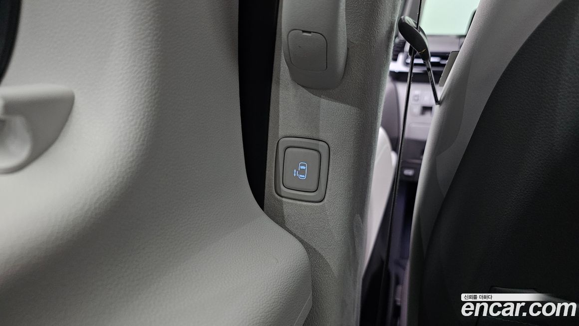 Hyundai Staria 2024