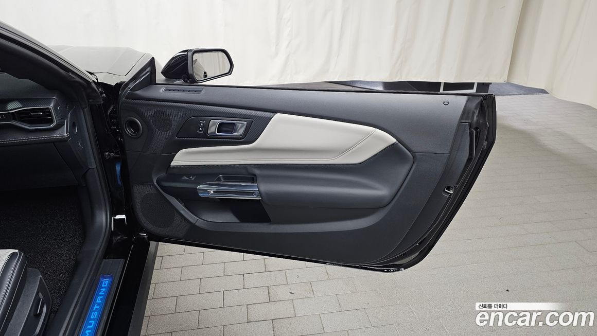 Ford Mustang 2025