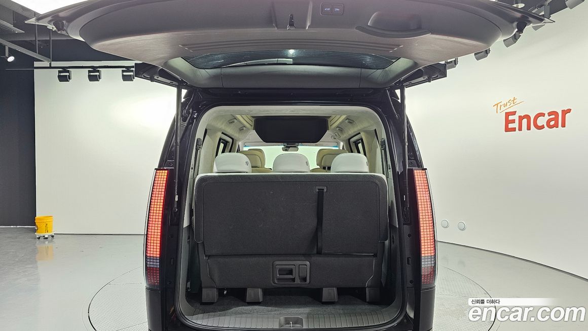 Hyundai Staria 2024