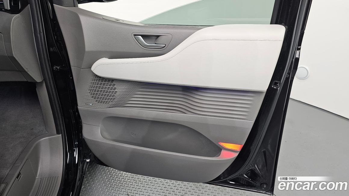 Hyundai Staria 2024