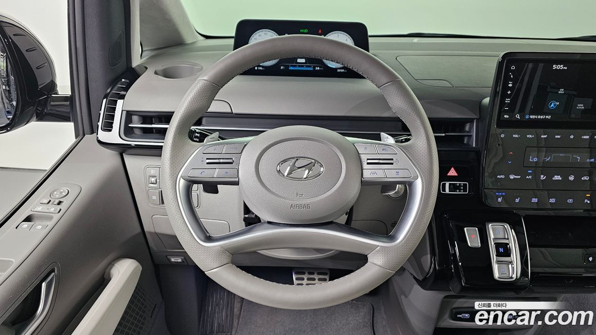 Hyundai Staria 2024