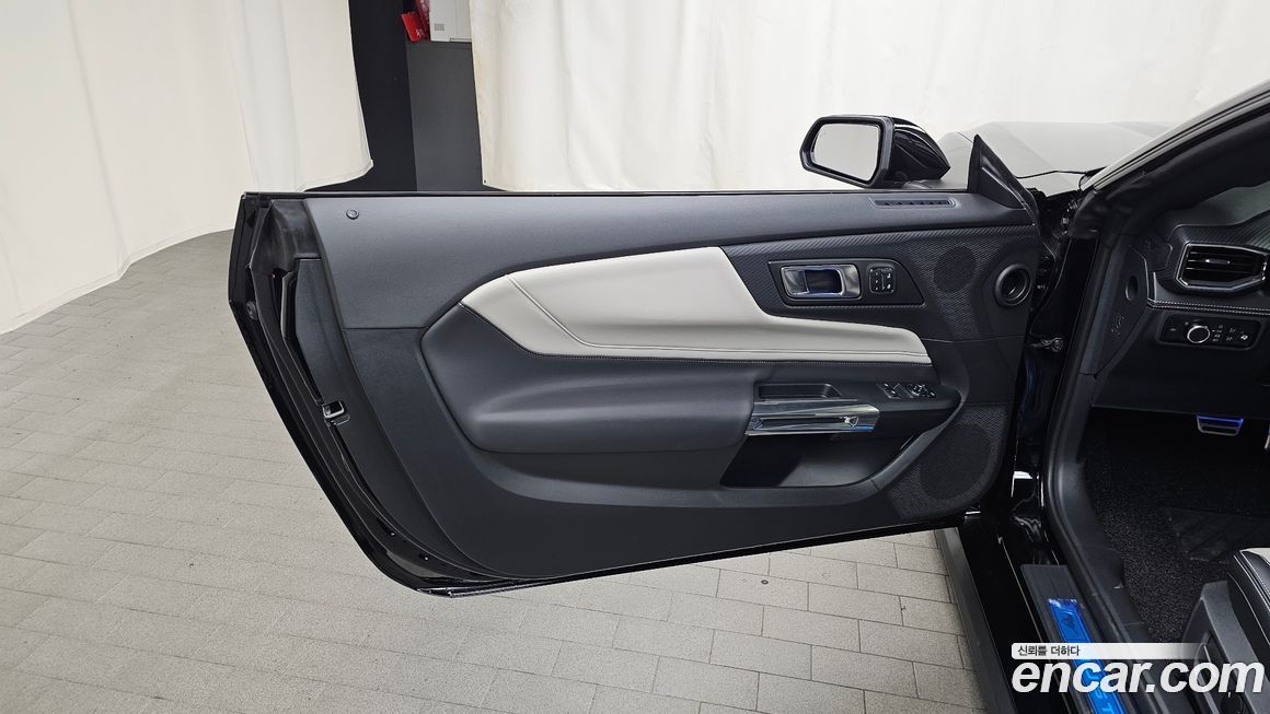 Ford Mustang 2025