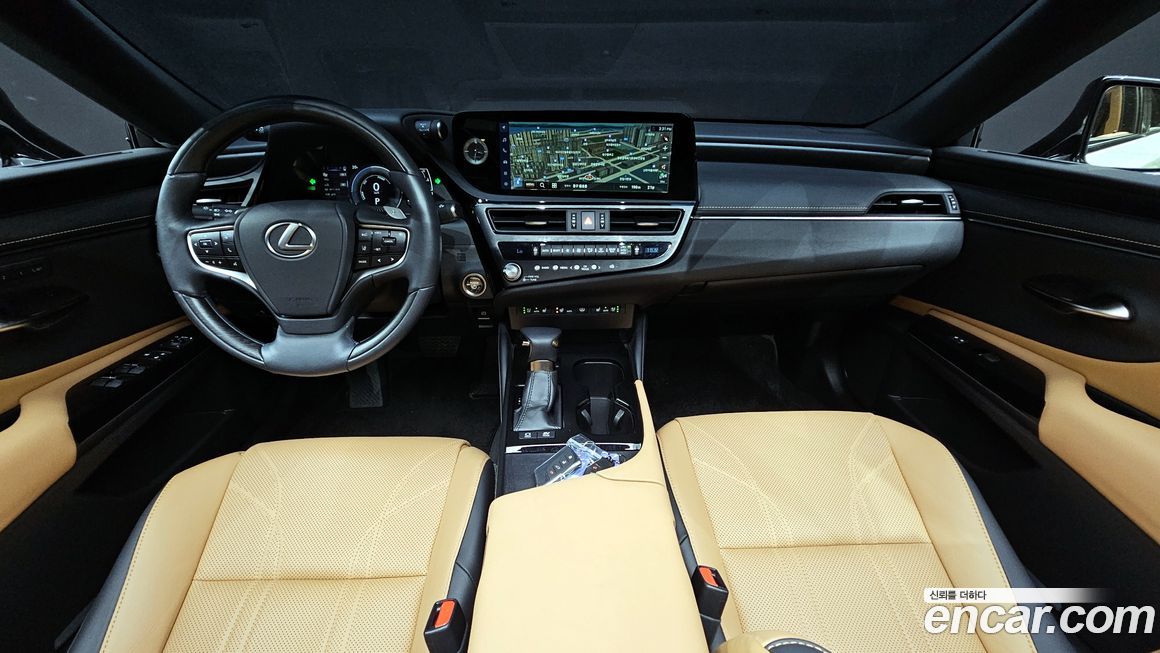 Lexus ES 2023