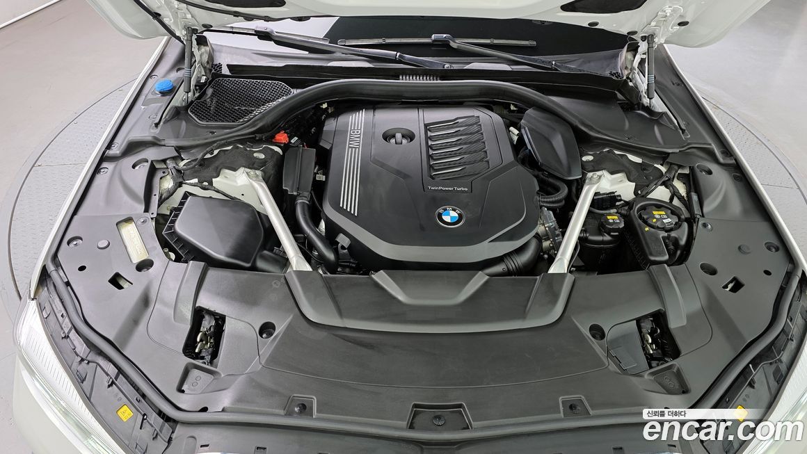 BMW 7-Series 2021