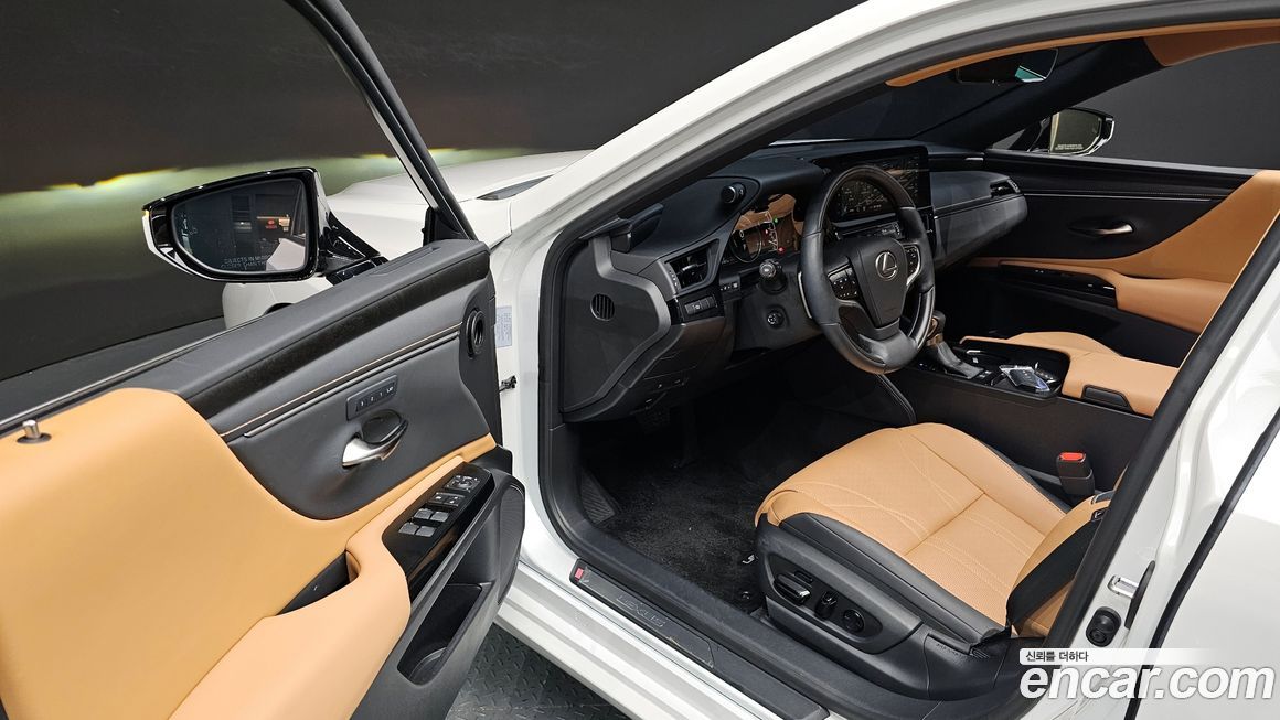 Lexus ES 2023