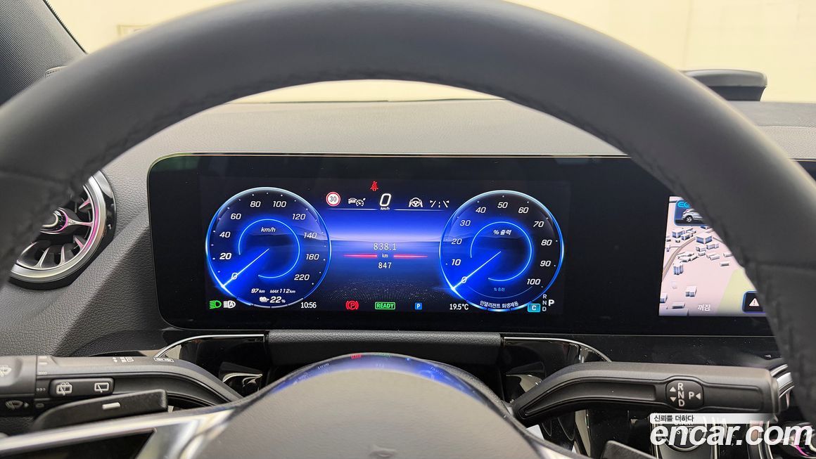 Mercedes-Benz EQA 2025
