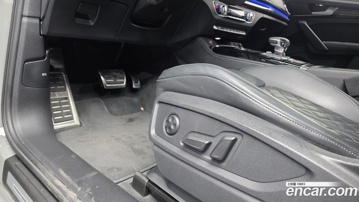 Audi SQ5 2021