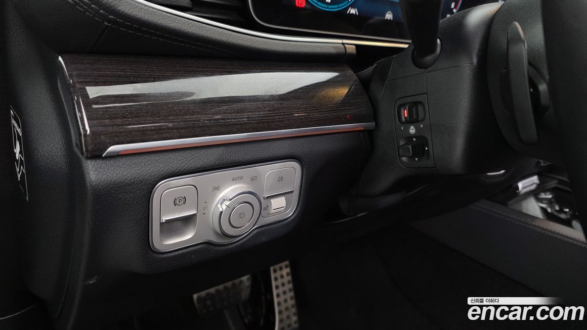 Mercedes-Benz GLE-Class 2021