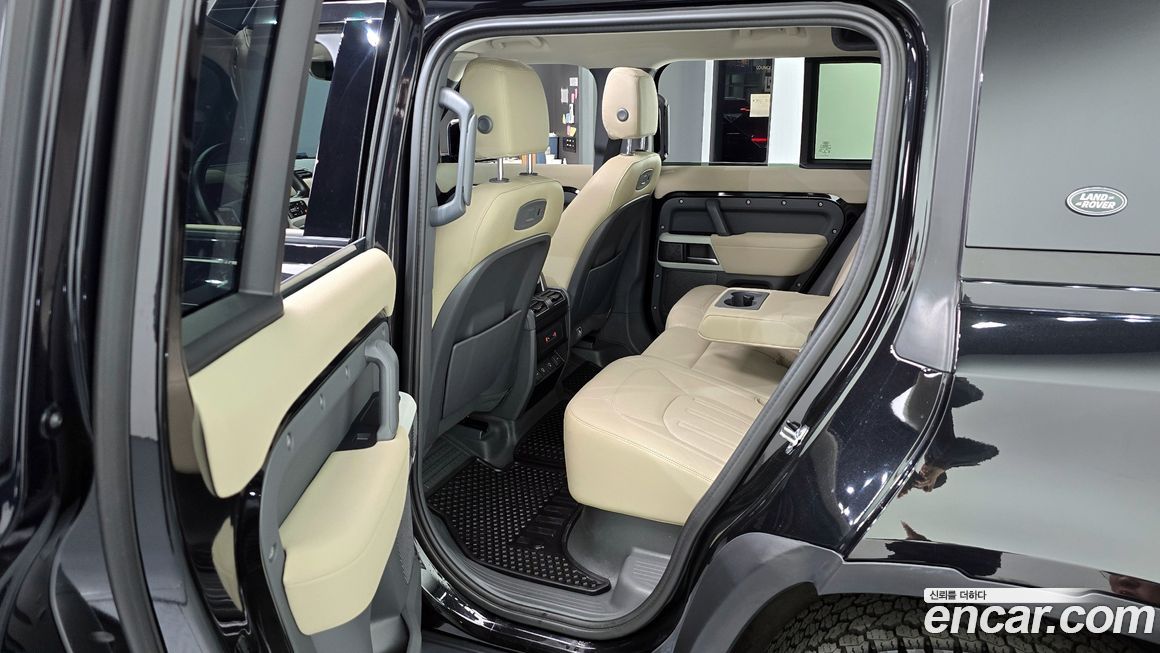 Land Rover Defender 2022