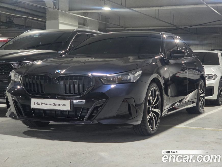 BMW 5-Series 2024