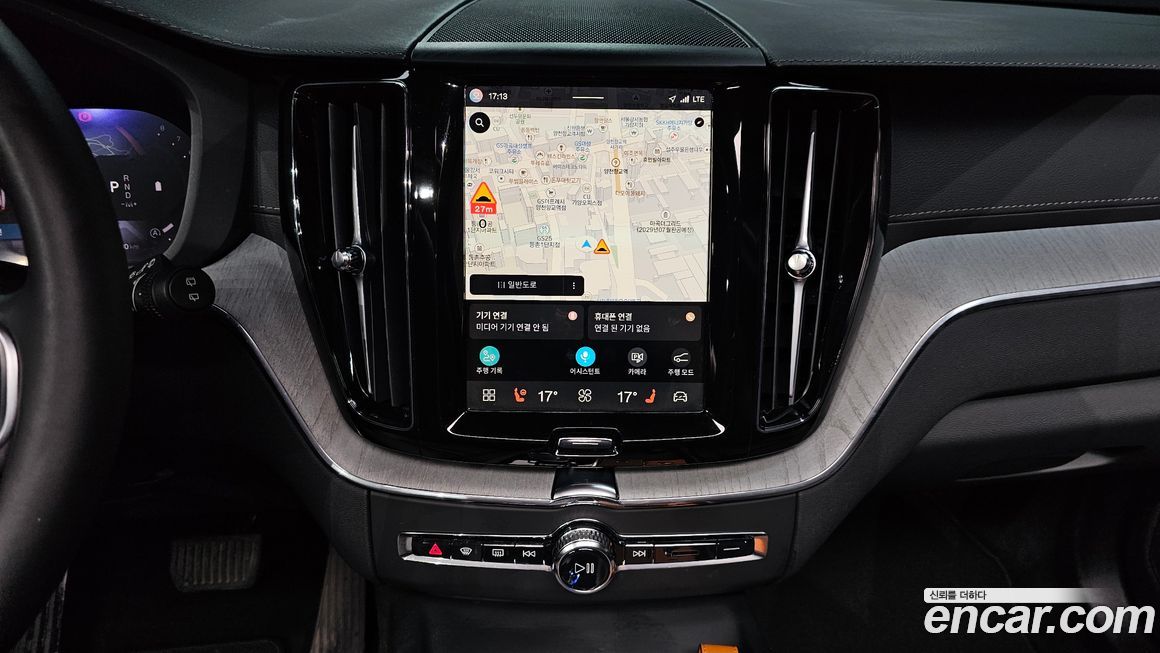 Volvo XC60 2025