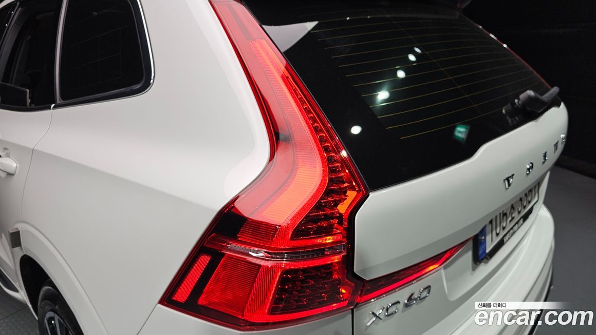 Volvo XC60 2025