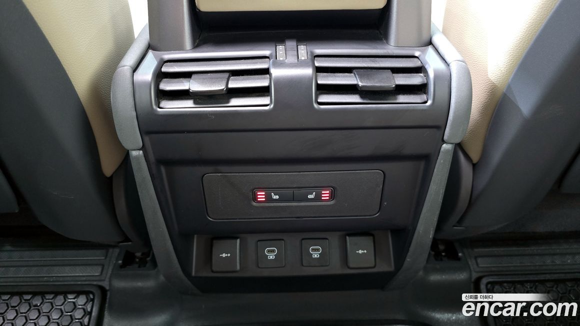 Land Rover Defender 2022