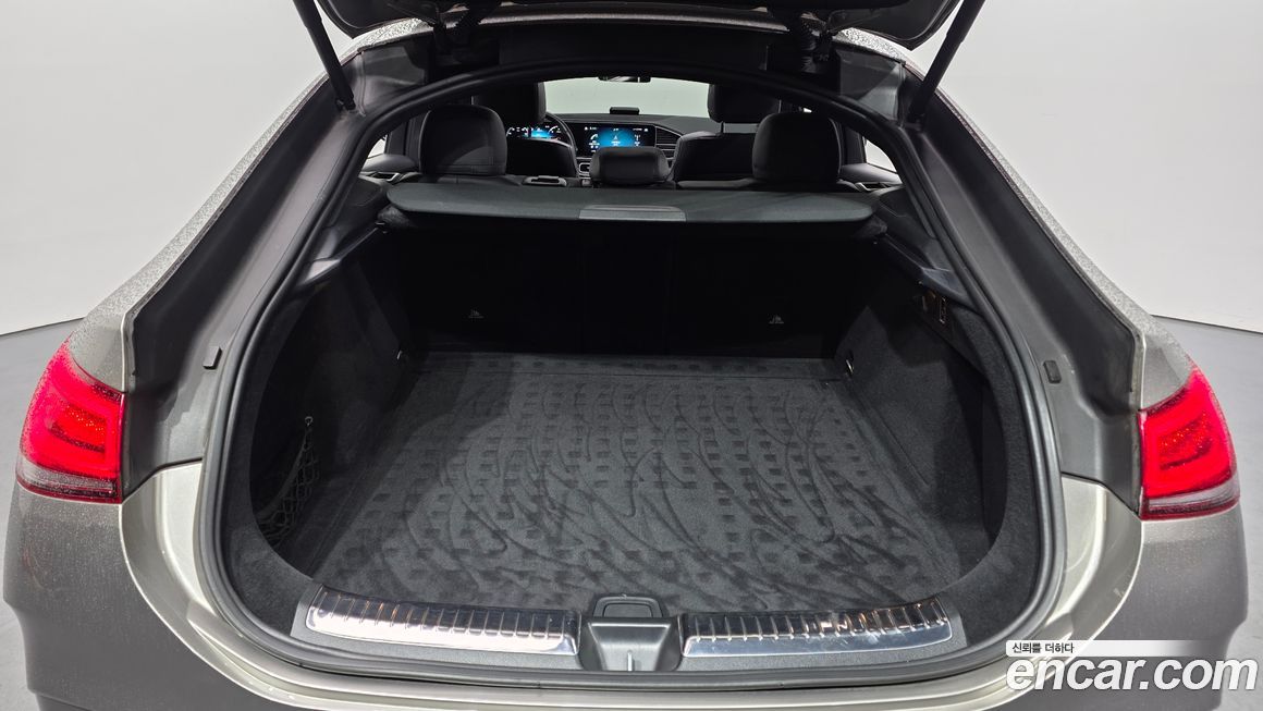Mercedes-Benz GLE-Class 2021