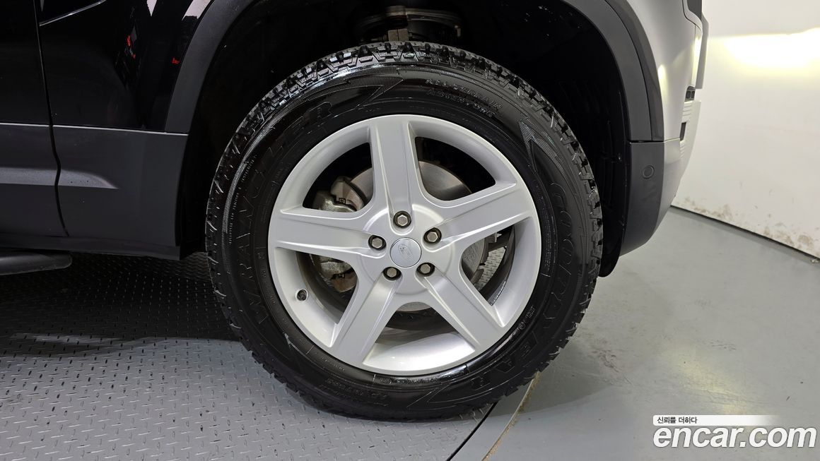 Land Rover Defender 2022