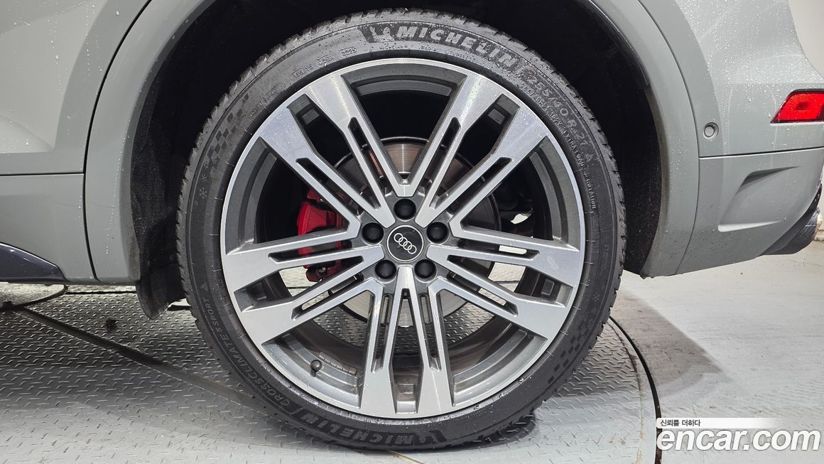 Audi SQ5 2021