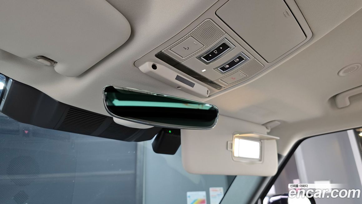 Land Rover Defender 2022