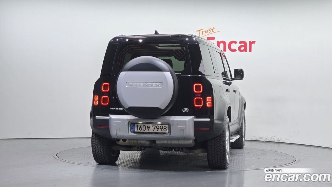 Land Rover Defender 2022