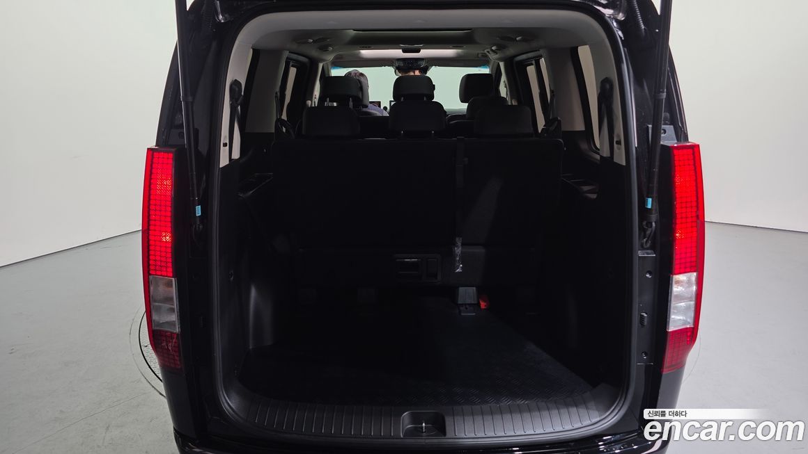 Hyundai Staria 2026