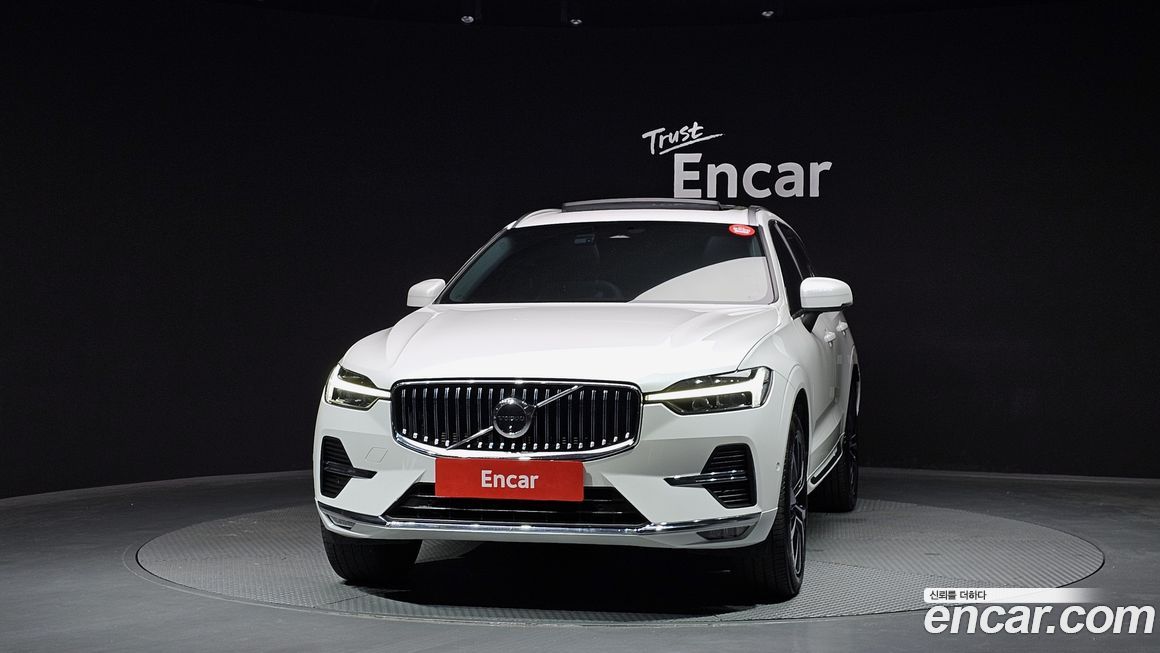 Volvo XC60 2025