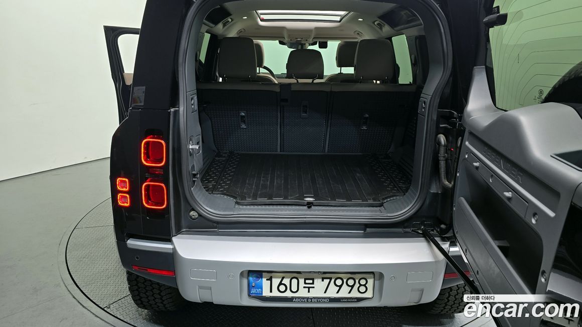 Land Rover Defender 2022