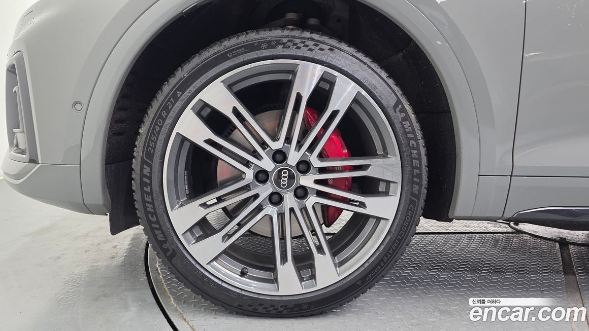 Audi SQ5 2021