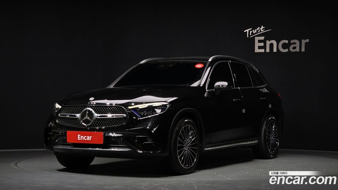 Mercedes-Benz GLC-Class 2023