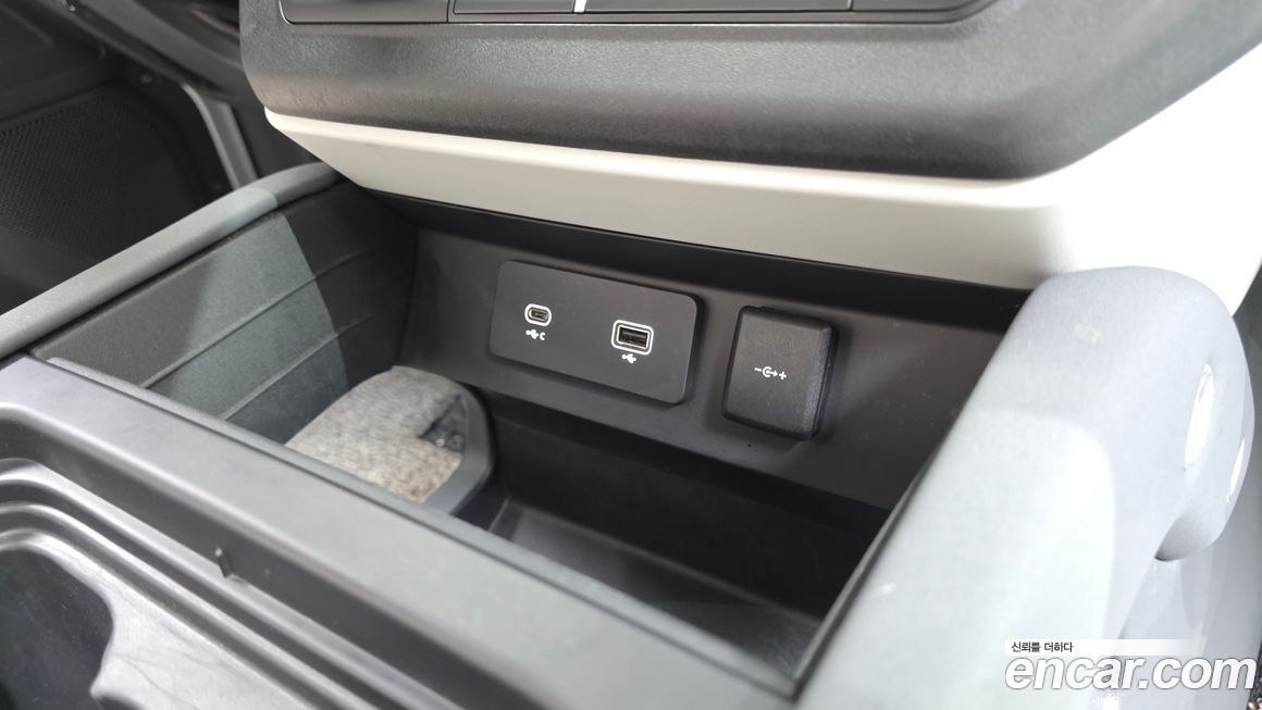 Land Rover Defender 2022