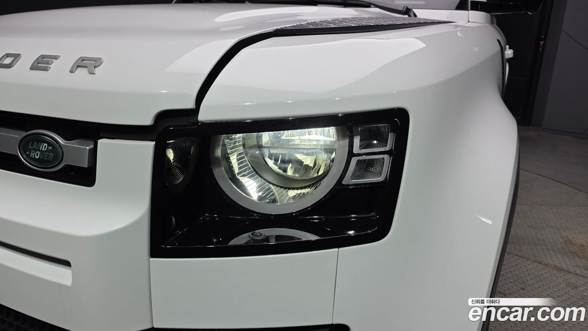 Land Rover Defender 2022