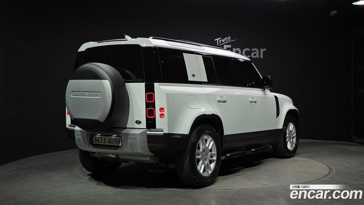 Land Rover Defender 2022