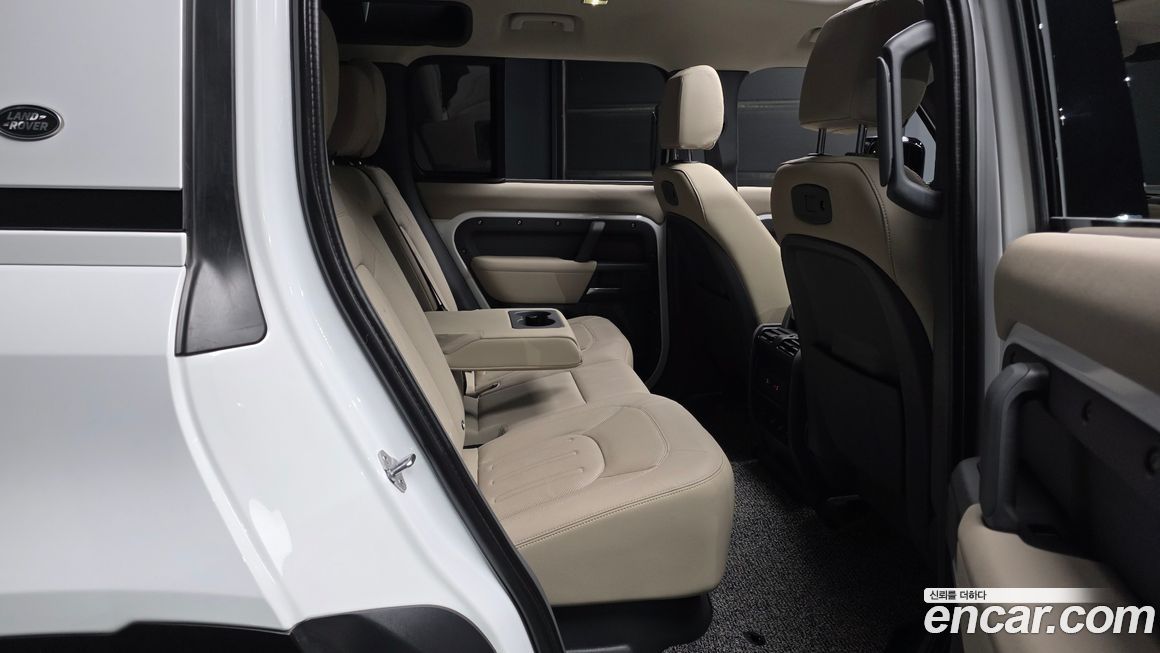 Land Rover Defender 2022