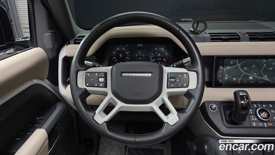 Land Rover Defender 2022