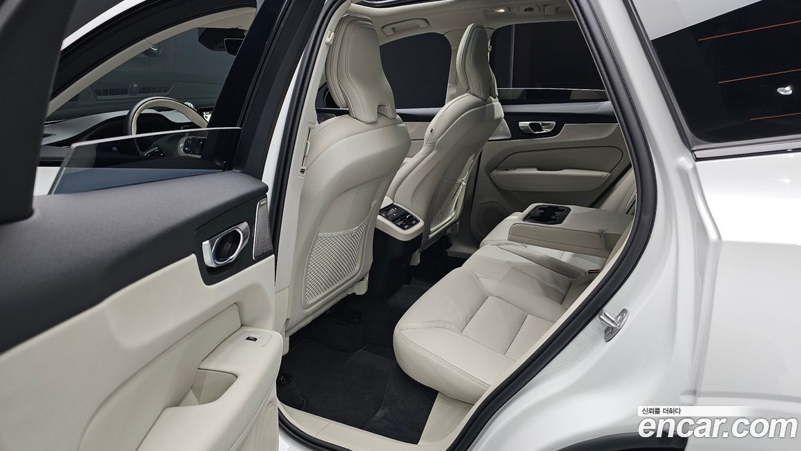 Volvo XC60 2026